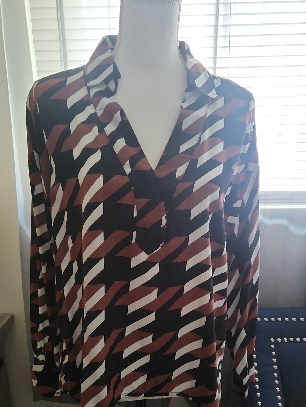 Ann Taylor Factory Geometric V-Neck Blouse - Black, White & Brown